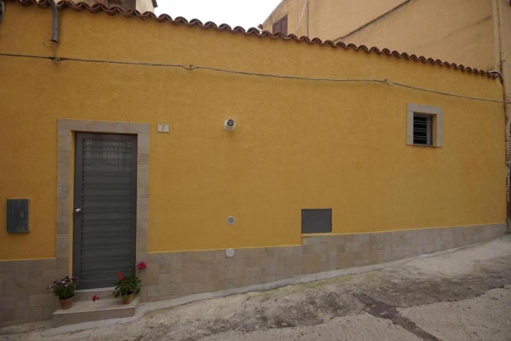 Locazione Turistica Domus Re Bed and Breakfast Αγκριτζέντο Εξωτερικό φωτογραφία